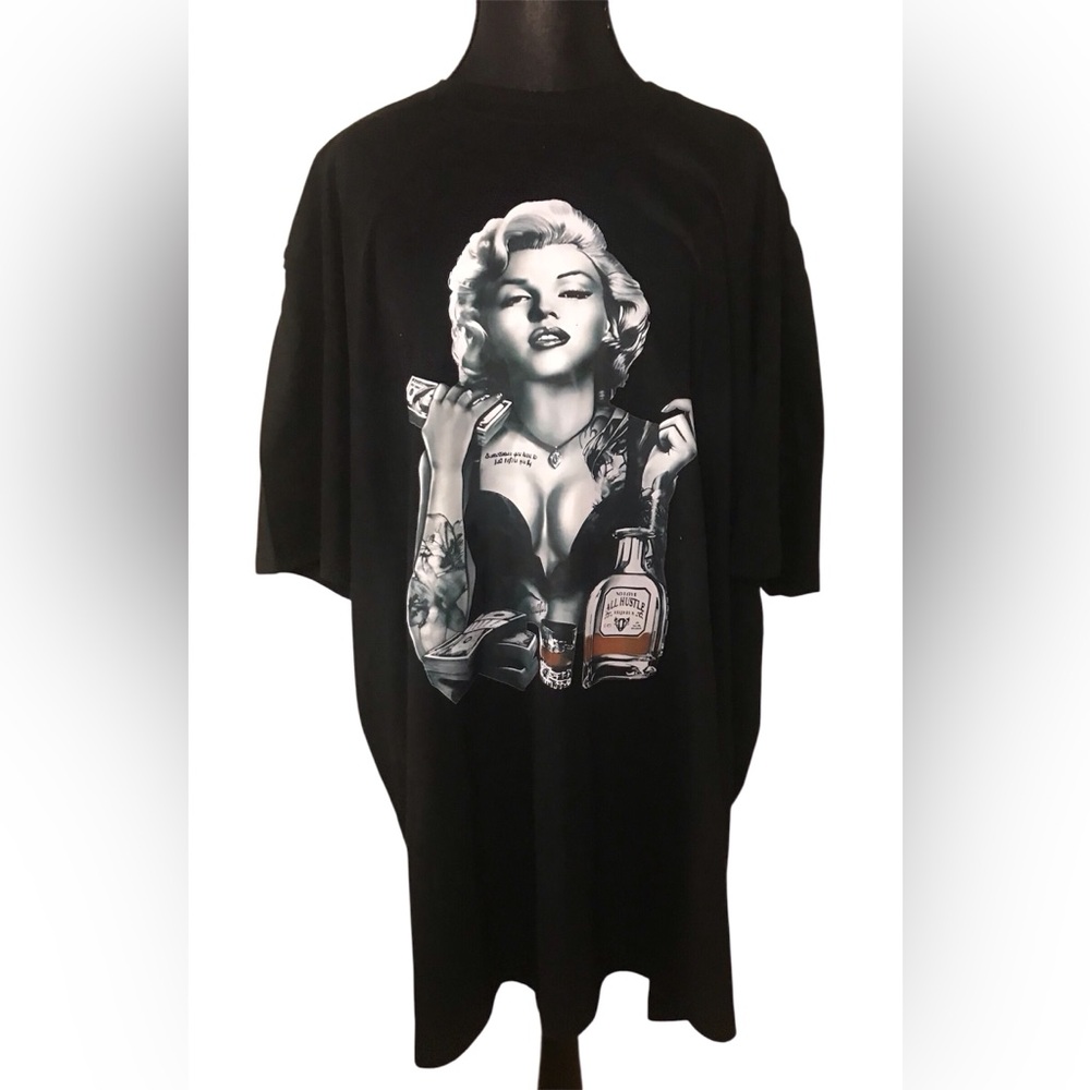 MARILYN MONROE WHISKEY OVERSIZED GRAPHIC T-SHIRT